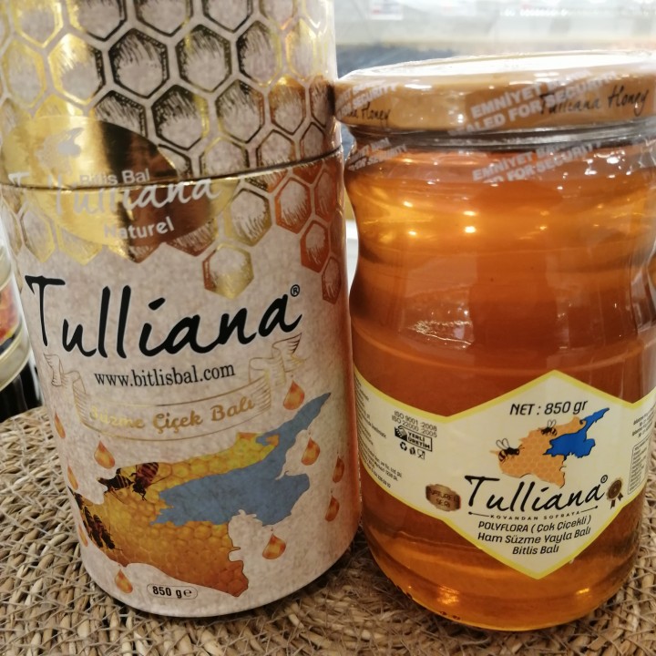 Tullıana Naturel Seri Süzme Çiçek Balı 850 Gr